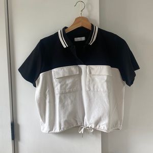 Cropped collared black and white shirt